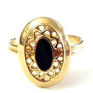 Vintage Sarah Coventry Goldtone Gold Tone  And ?Onyx Adjustable Ring Signed
